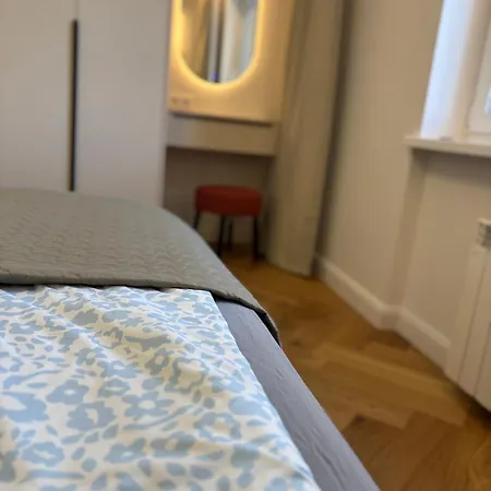 Apartment Exclusive 2 Bedroom Trendy Center, Large Terrace & Free Parking *
