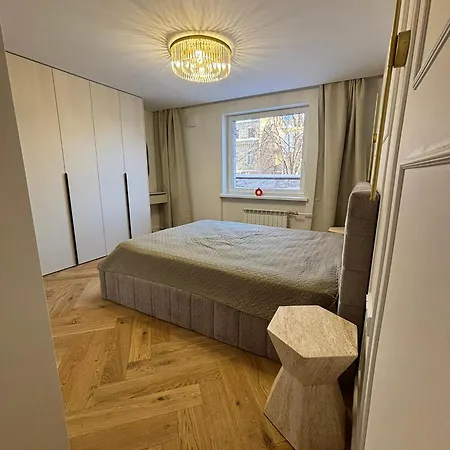 Exclusive 2 Bedroom Trendy Center, Large Terrace & Free Parking Apartment