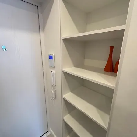 Exclusive 2 Bedroom Trendy Center, Large Terrace & Free Parking Apartment