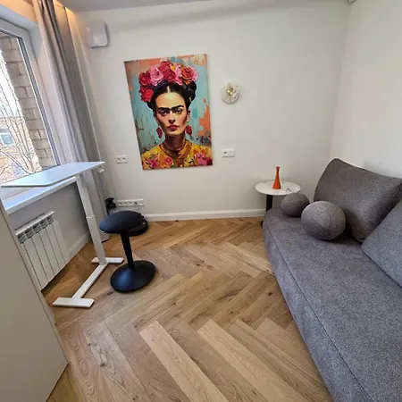 Exclusive 2 Bedroom Trendy Center, Large Terrace & Free Parking *