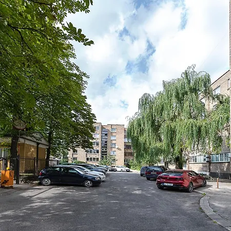Apartment Exclusive 2 Bedroom Trendy Center, Large Terrace & Free Parking *