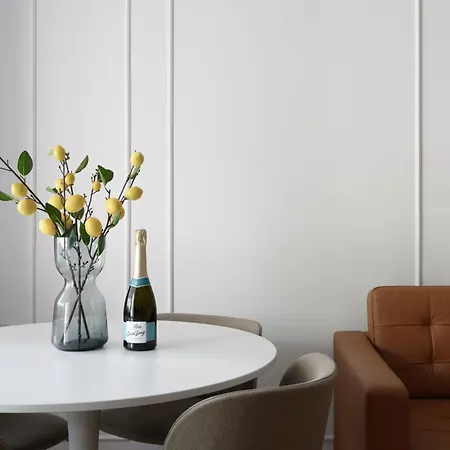 Exclusive 2 Bedroom Trendy Center, Large Terrace & Free Parking * Vilnius