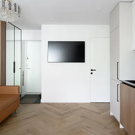 Exclusive 2 Bedroom Trendy Center, Large Terrace & Free Parking Apartment
