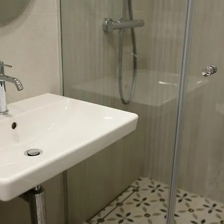 Apartment Exclusive 2 Bedroom Trendy Center, Large Terrace & Free Parking Vilnius