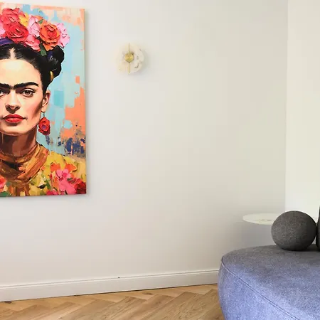 Apartment Exclusive 2 Bedroom Trendy Center, Large Terrace & Free Parking *