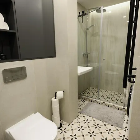 Apartment Exclusive 2 Bedroom Trendy Center, Large Terrace & Free Parking Vilnius