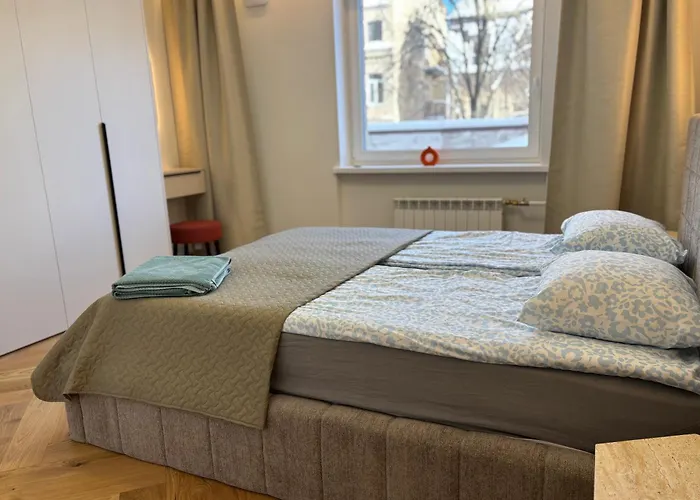 Exclusive 2 Bedroom Trendy Center, Large Terrace & Free Parking Вильнюс