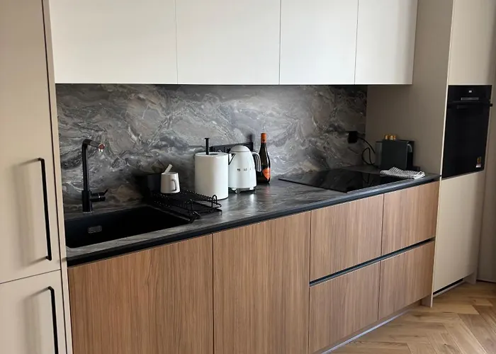 Exclusive 2 Bedroom Trendy Center, Large Terrace & Free Parking Apartman Vilnius