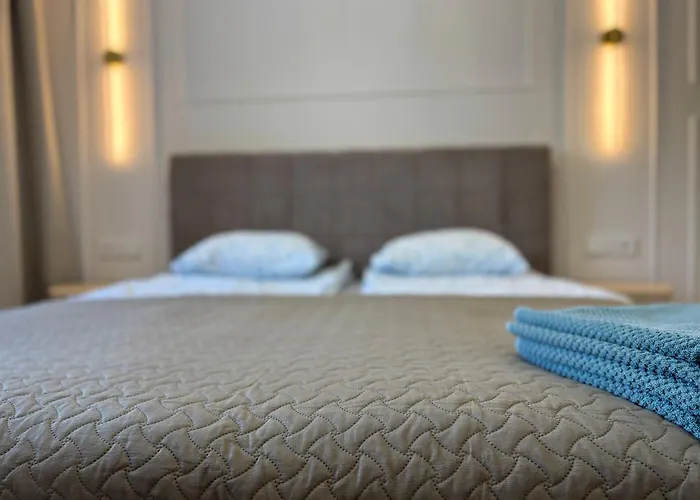 Exclusive 2 Bedroom Trendy Center, Large Terrace & Free Parking * Вильнюс